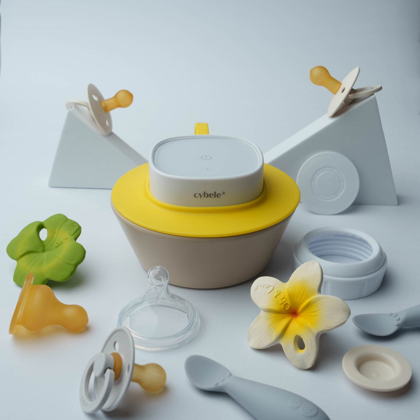 Lumen Portable UV Sterilizer: When connected to the expansion pad, it can sterilize baby bowls, teethers, bottle accessories, spoons, pacifiers, and more.