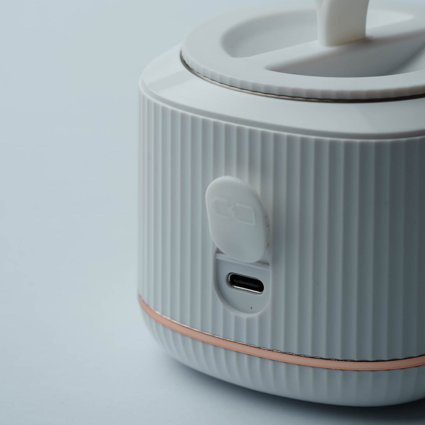 Stellar Portable Baby Bottle Warmer: Baby-safe, chemical-free, with a medical-grade stainless steel heating plate.